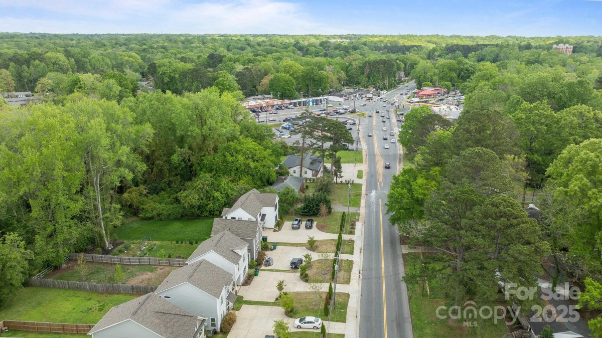 2821 Shamrock Dr Charlotte, NC 28205