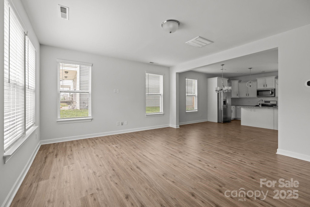 2821 Shamrock Dr Charlotte, NC 28205