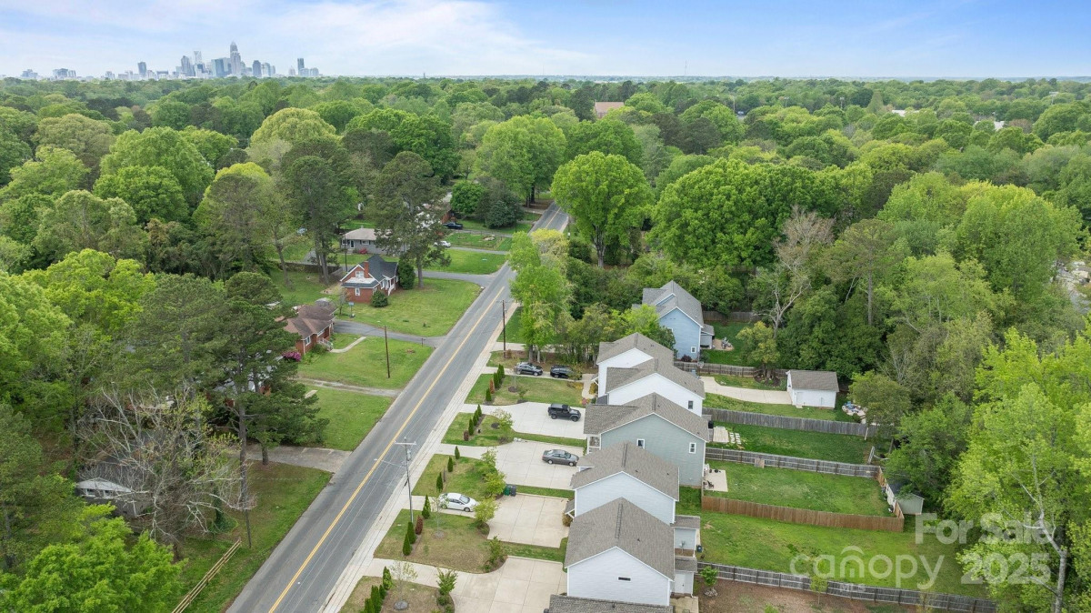 2821 Shamrock Dr Charlotte, NC 28205