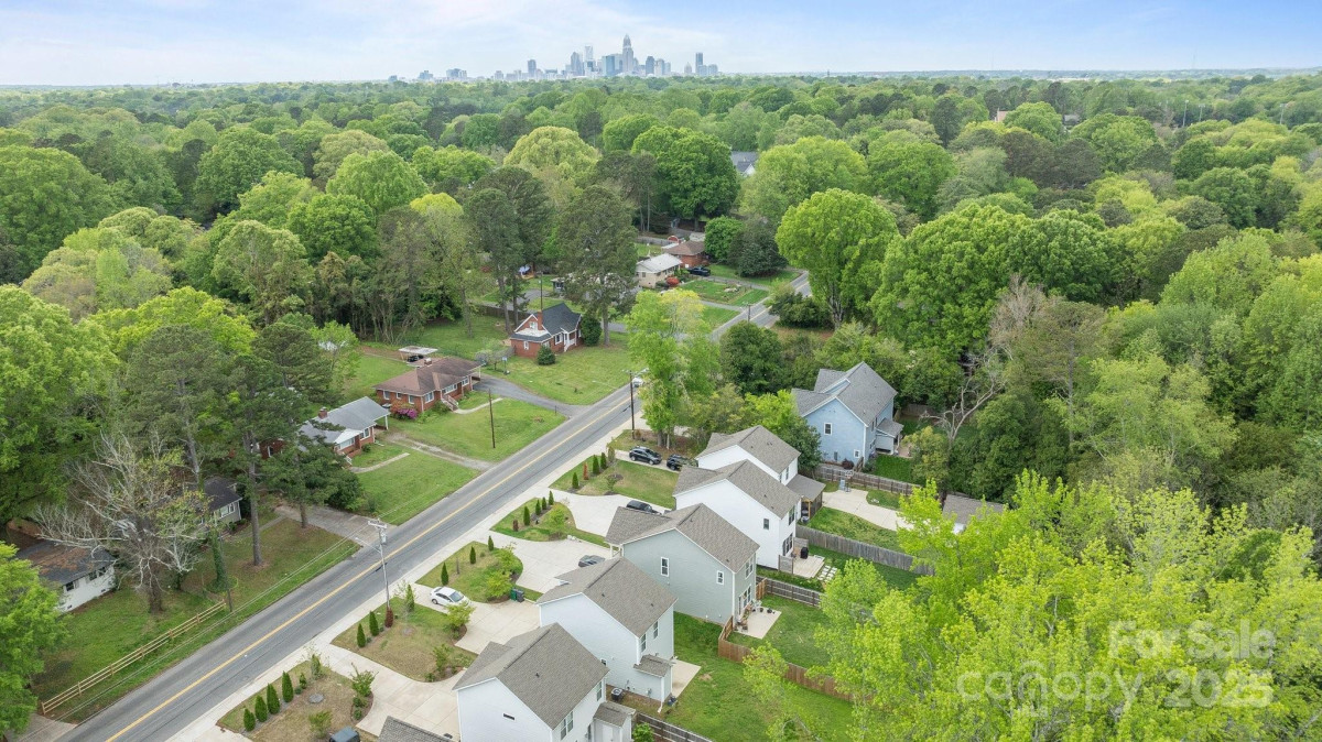 2821 Shamrock Dr Charlotte, NC 28205