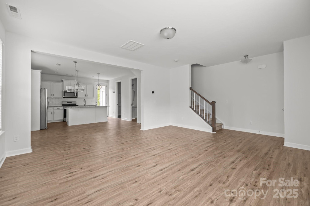 2821 Shamrock Dr Charlotte, NC 28205