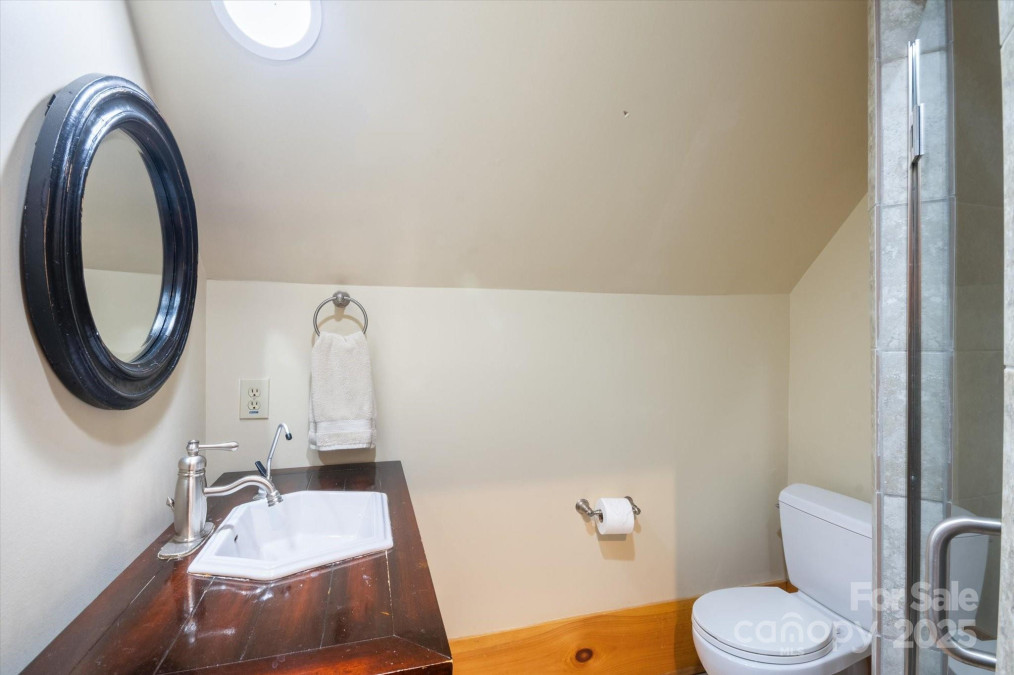 54 Cottage Grove Dr Nebo, NC 28761