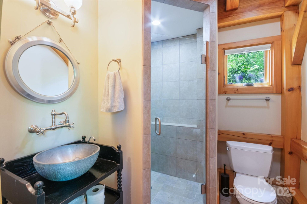 54 Cottage Grove Dr Nebo, NC 28761