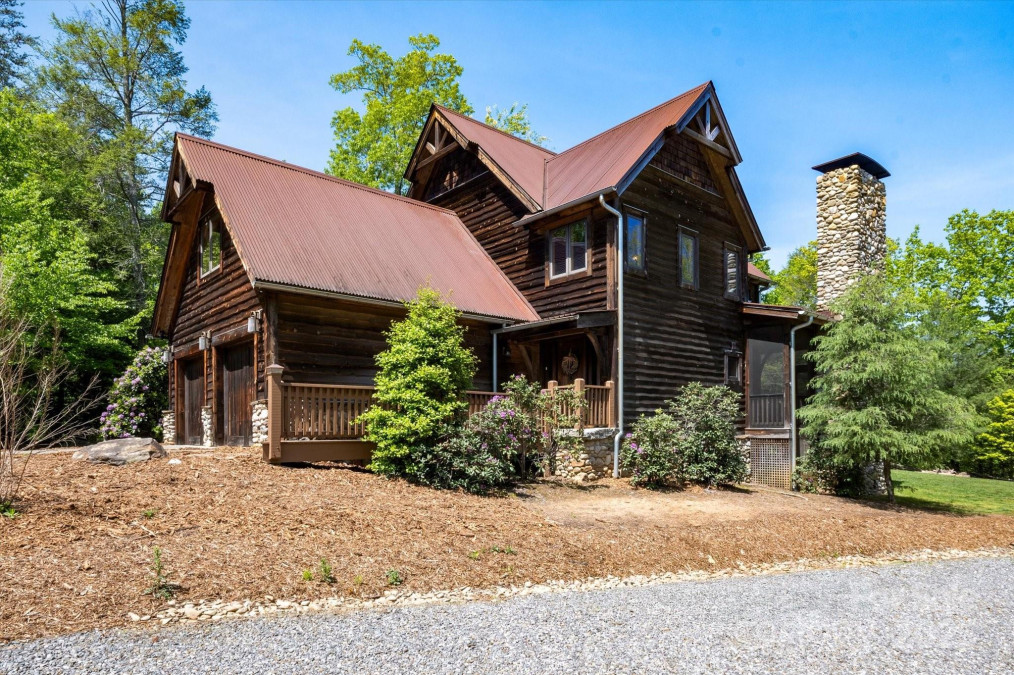 54 Cottage Grove Dr Nebo, NC 28761