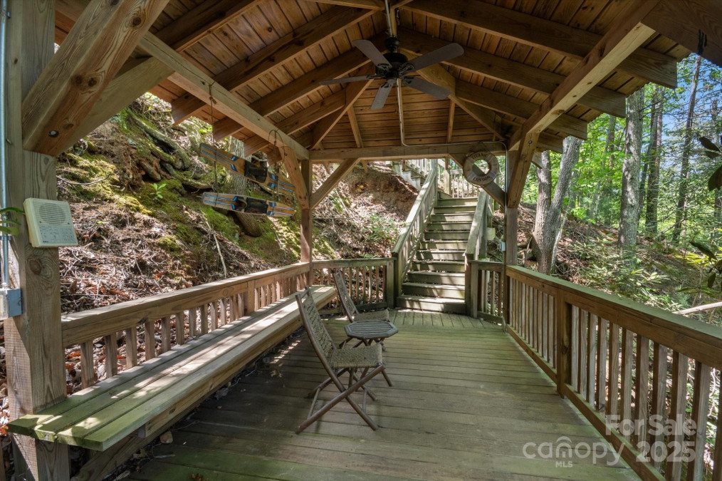 54 Cottage Grove Dr Nebo, NC 28761