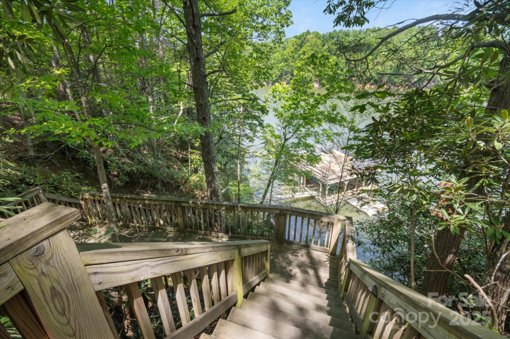 54 Cottage Grove Dr Nebo, NC 28761