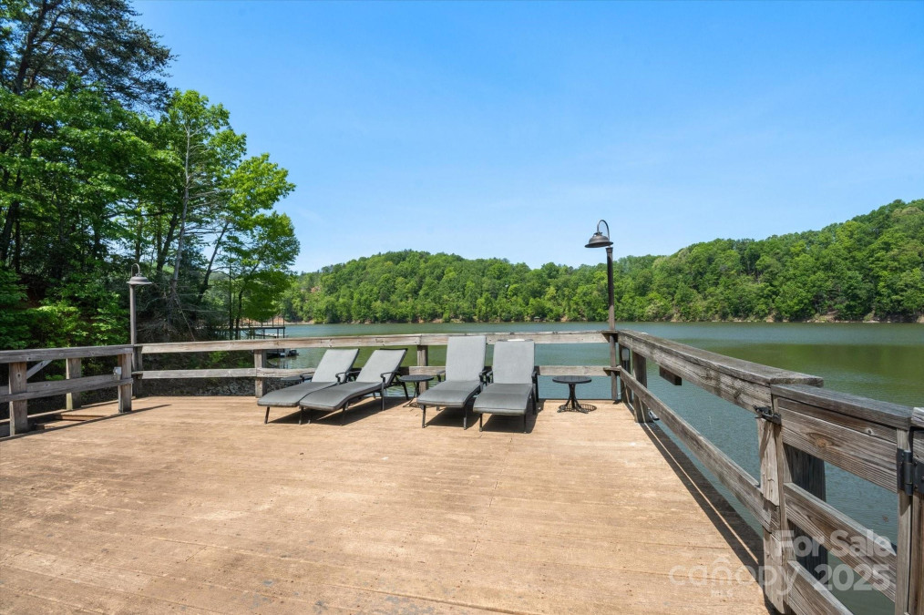 54 Cottage Grove Dr Nebo, NC 28761