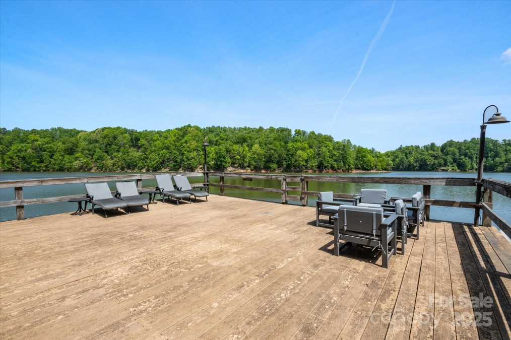 54 Cottage Grove Dr Nebo, NC 28761