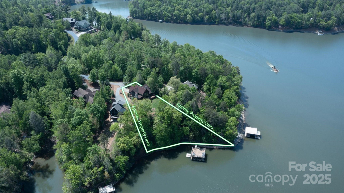54 Cottage Grove Dr Nebo, NC 28761