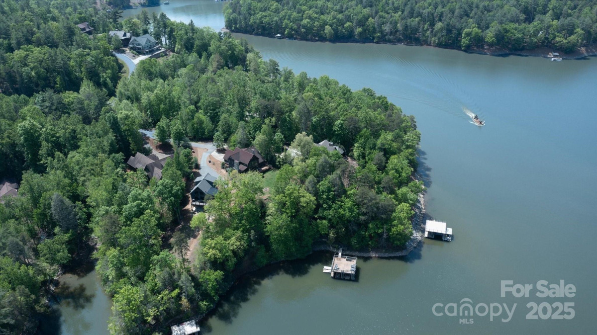 54 Cottage Grove Dr Nebo, NC 28761