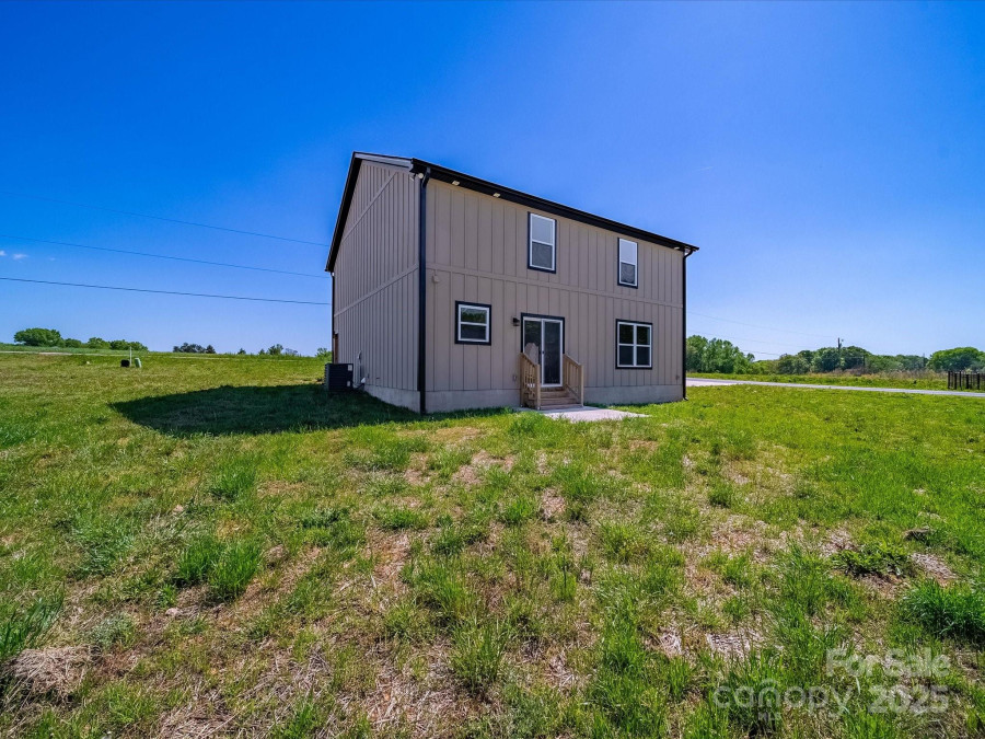 3012 Isle Ln Monroe, NC 28110