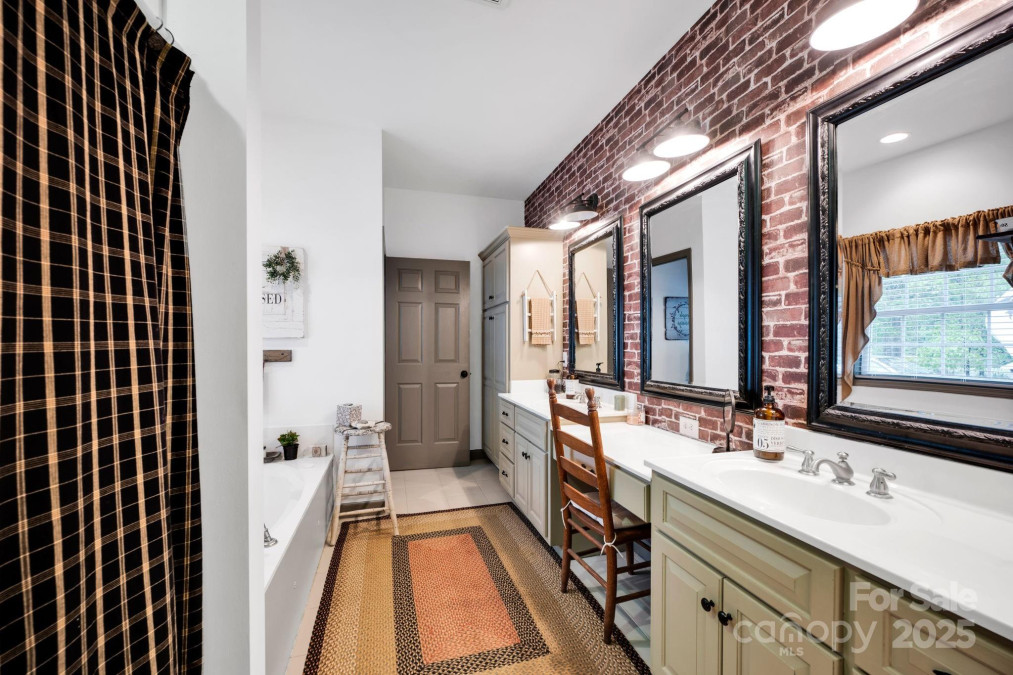 3871 Cool Branch Dr Maiden, NC 28650
