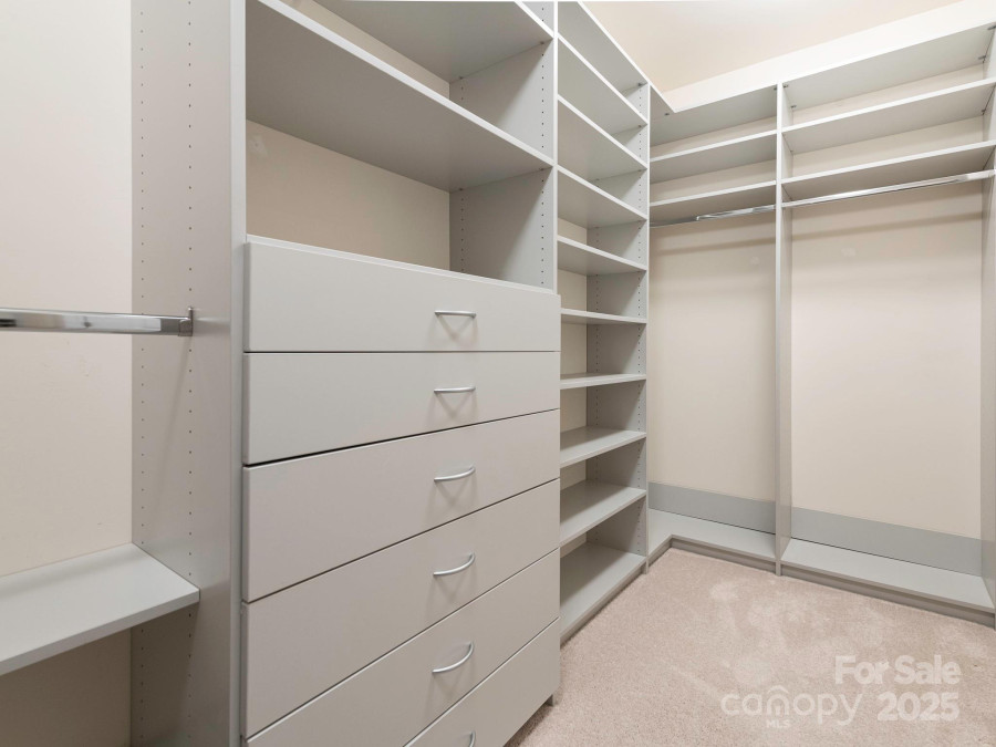 8065 Cornhill Ave Charlotte, NC 28277