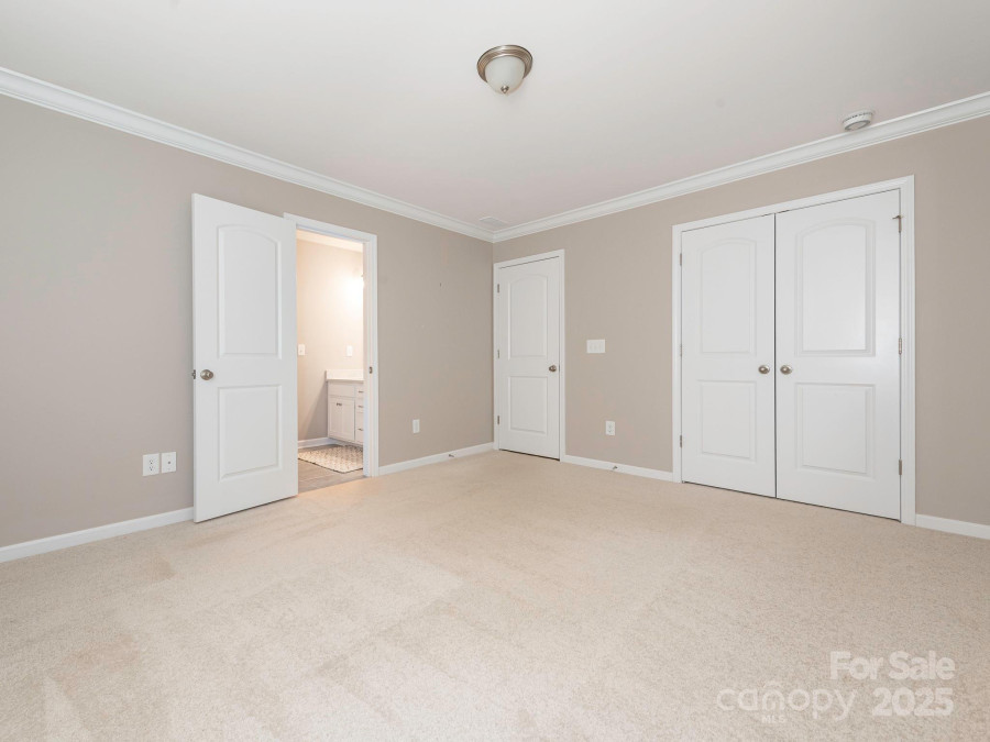 8065 Cornhill Ave Charlotte, NC 28277
