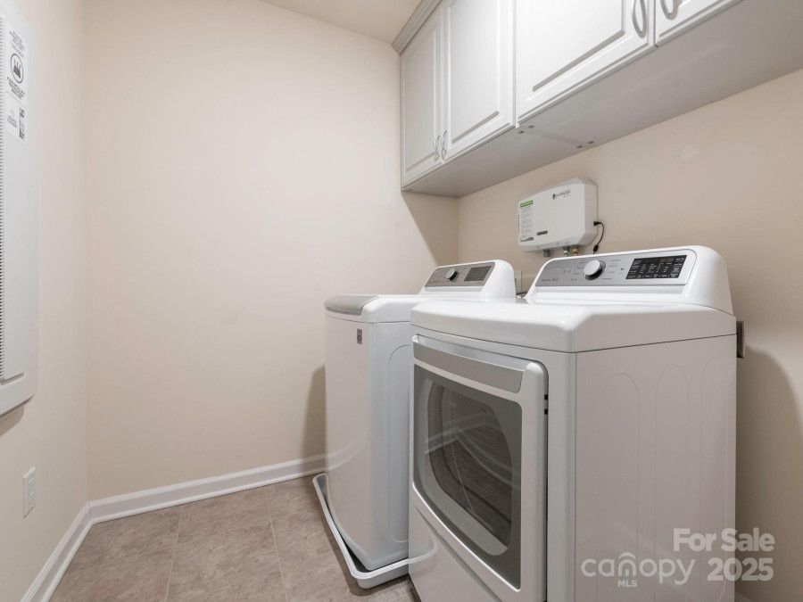 8065 Cornhill Ave Charlotte, NC 28277