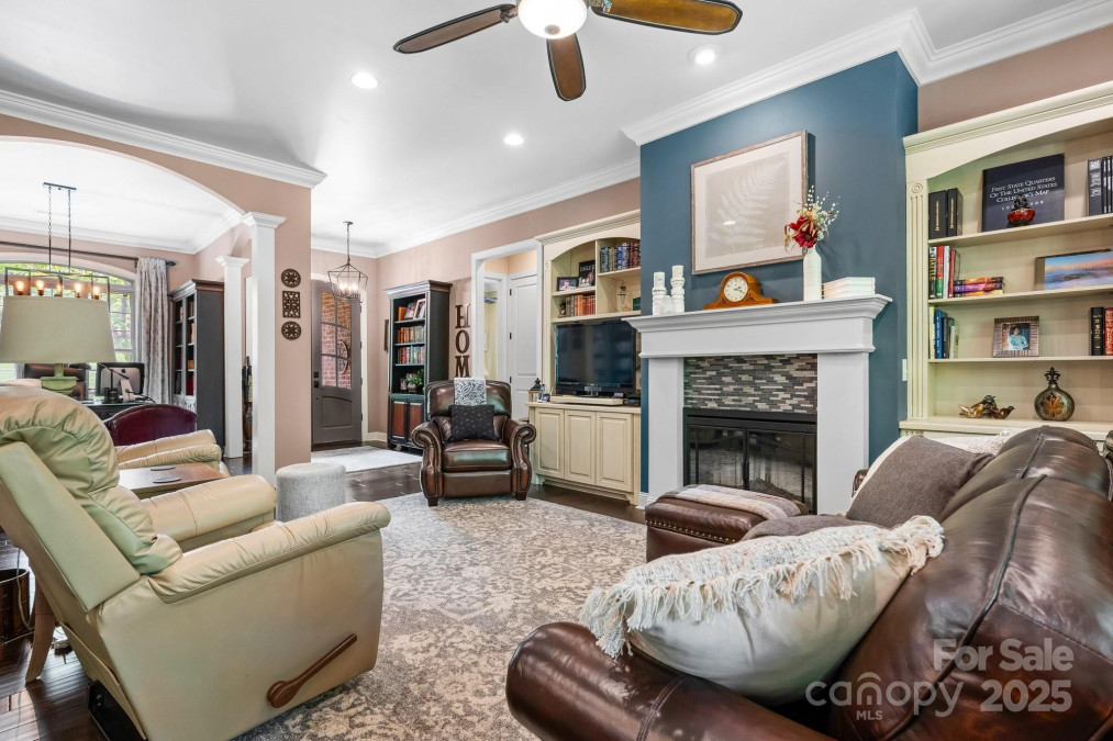 1590 7th St Newton, NC 28658