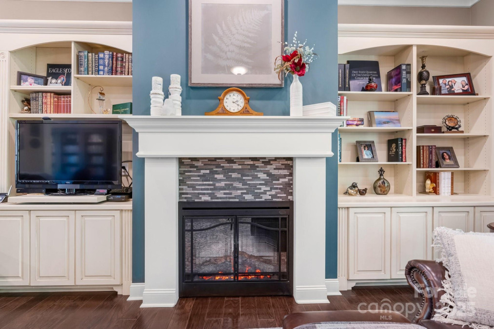 1590 7th St Newton, NC 28658