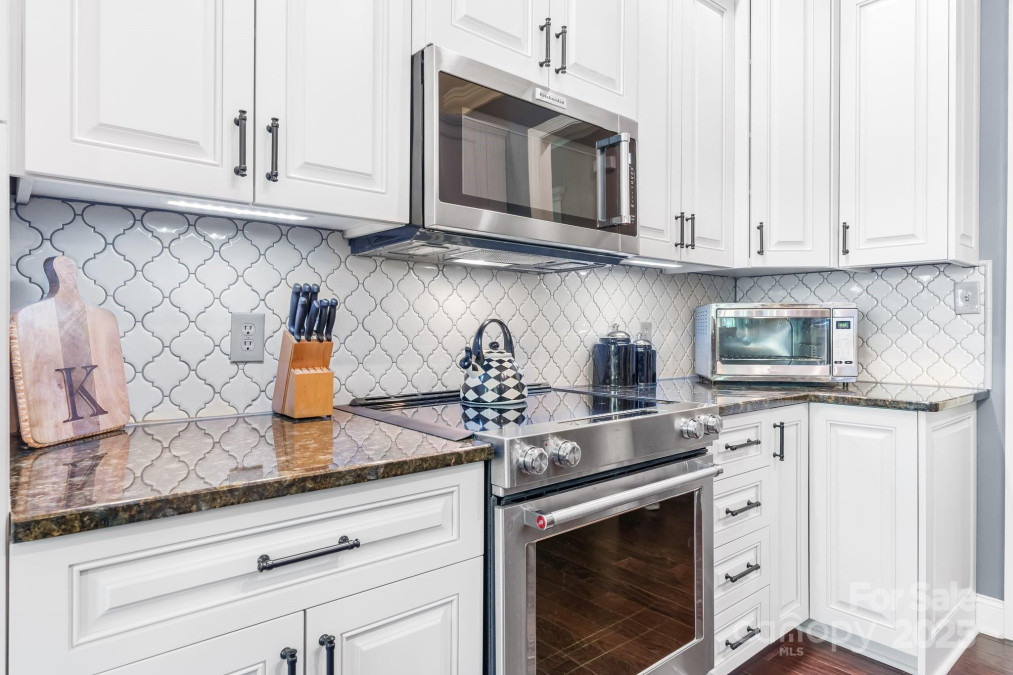 1590 7th St Newton, NC 28658