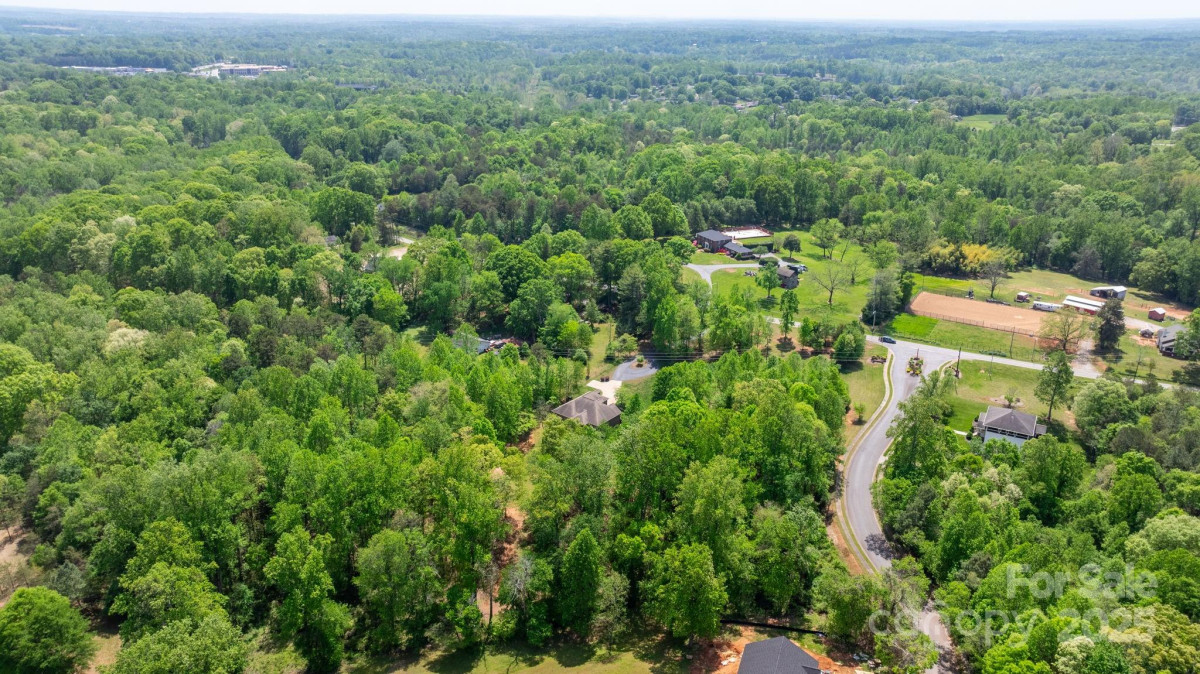 1590 7th St Newton, NC 28658