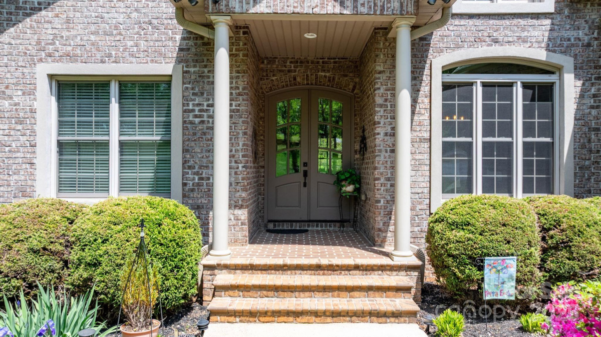1590 7th St Newton, NC 28658