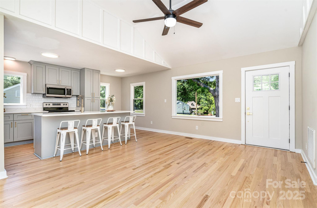 504 Hawthorne St Mount Holly, NC 28120
