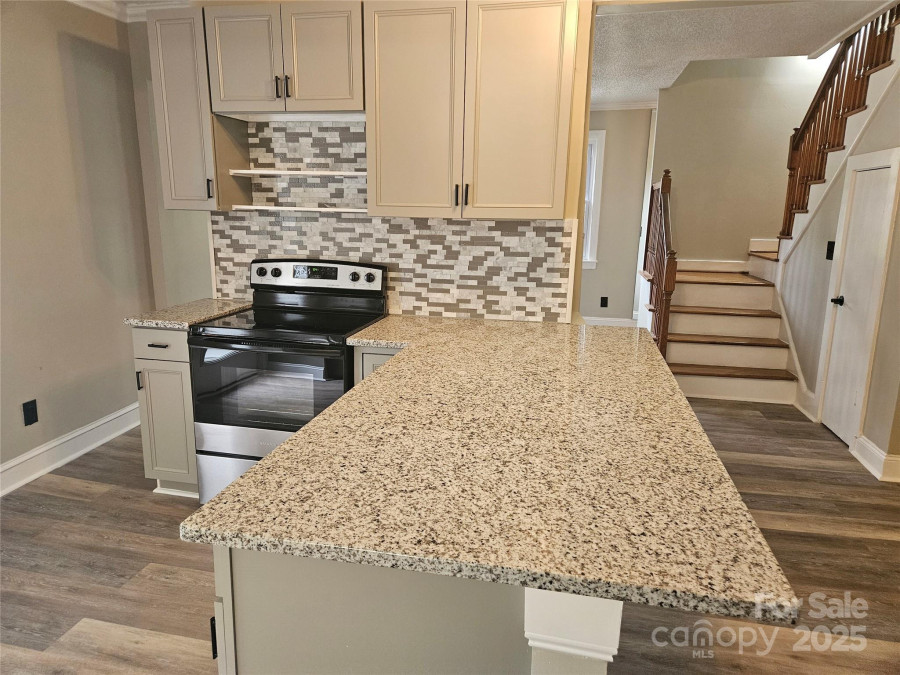 3824 Freedom Dr Charlotte, NC 28208