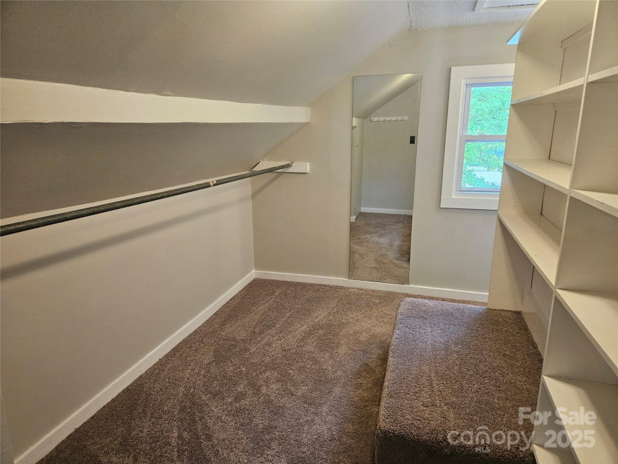 3824 Freedom Dr Charlotte, NC 28208