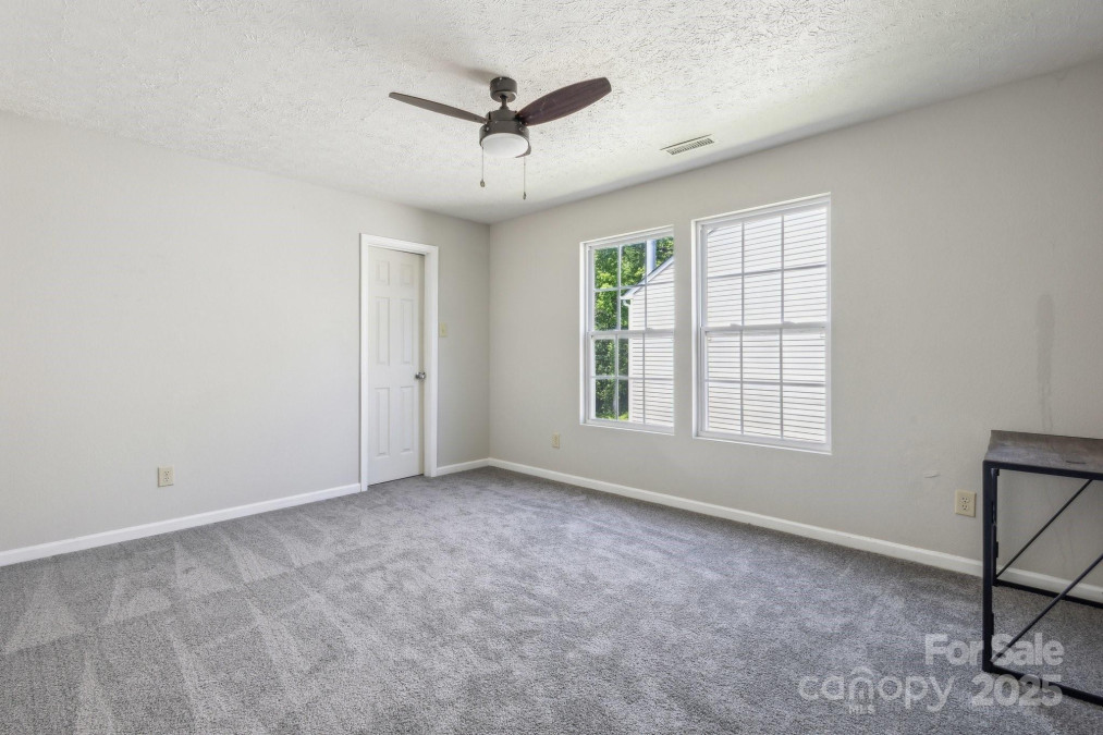 5611 Hammermill Dr Harrisburg, NC 28075