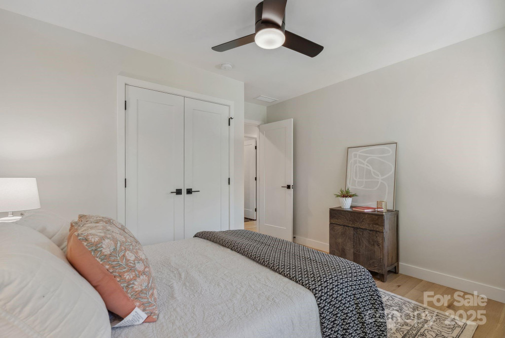 512 Tenth St Black Mountain, NC 28711