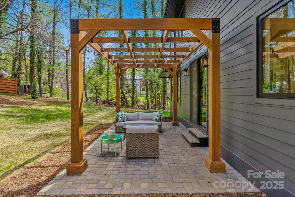 512 Tenth St Black Mountain, NC 28711