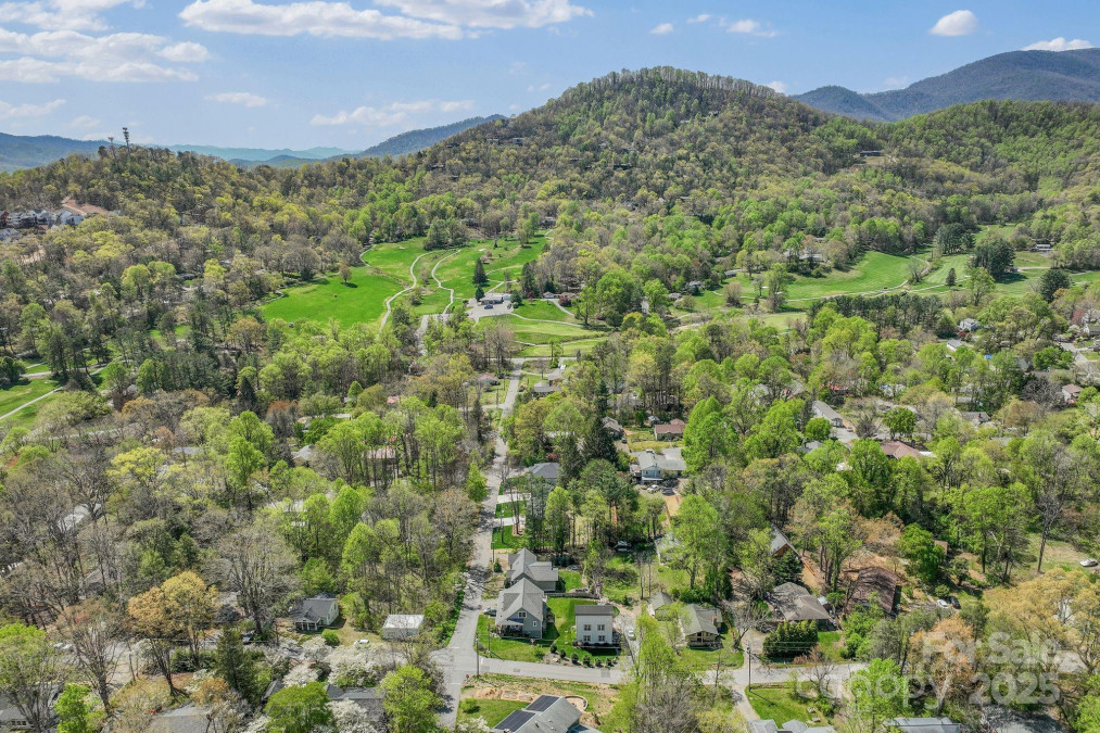 512 Tenth St Black Mountain, NC 28711