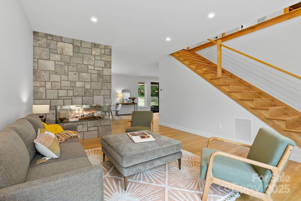 520 Tenth St Black Mountain, NC 28711