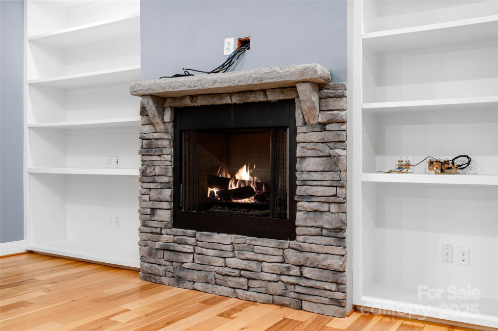 8 Clover Ridge Ln Leicester, NC 28748
