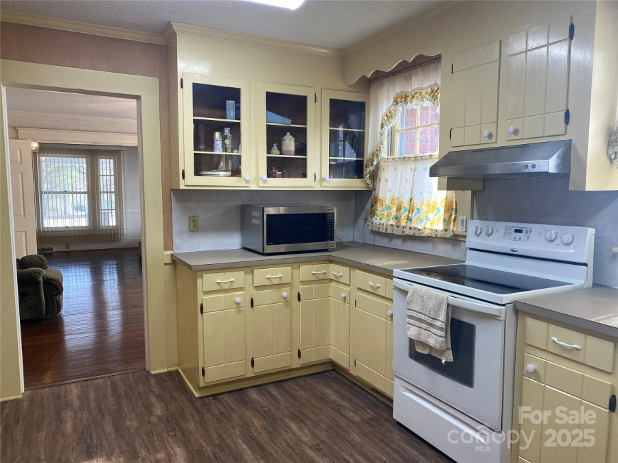8350 Nc Hwy 90 Hw Stony Point, NC 28678