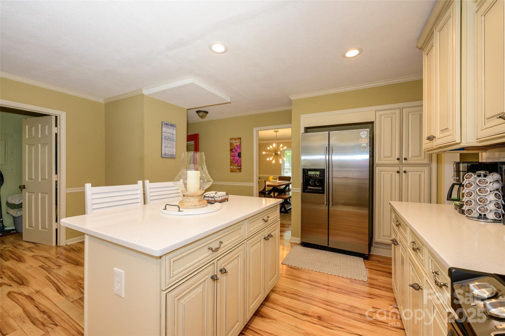 10316 Whitethorn Dr Charlotte, NC 28277