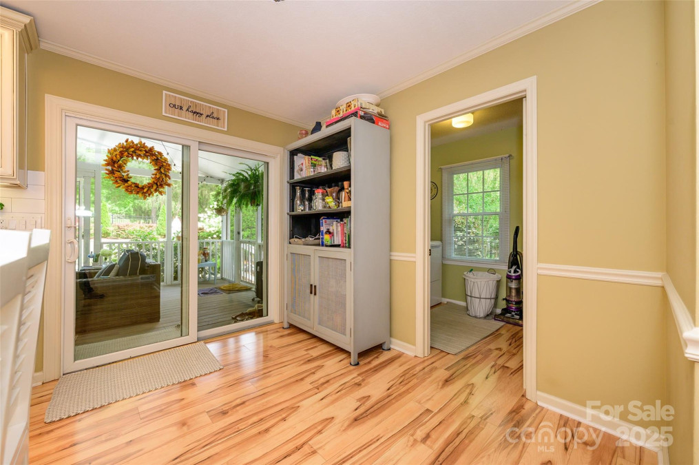 10316 Whitethorn Dr Charlotte, NC 28277