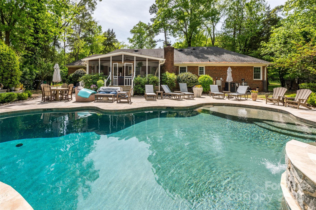10316 Whitethorn Dr Charlotte, NC 28277