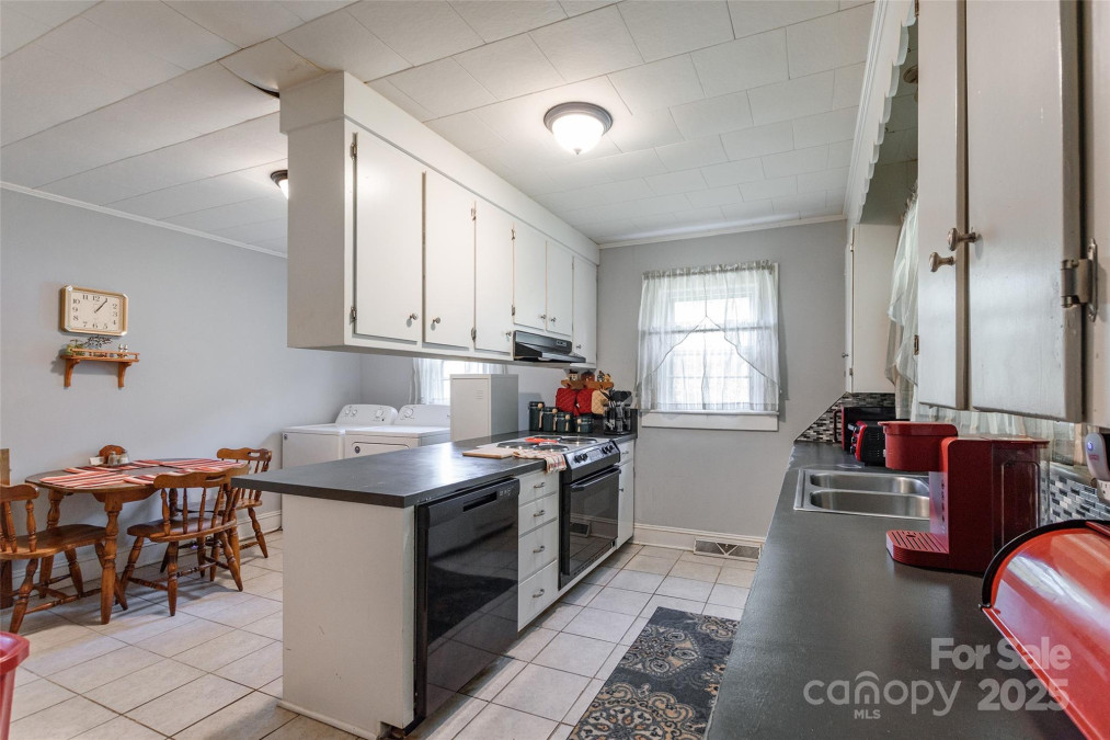 400 Rhyne St Stanley, NC 28164