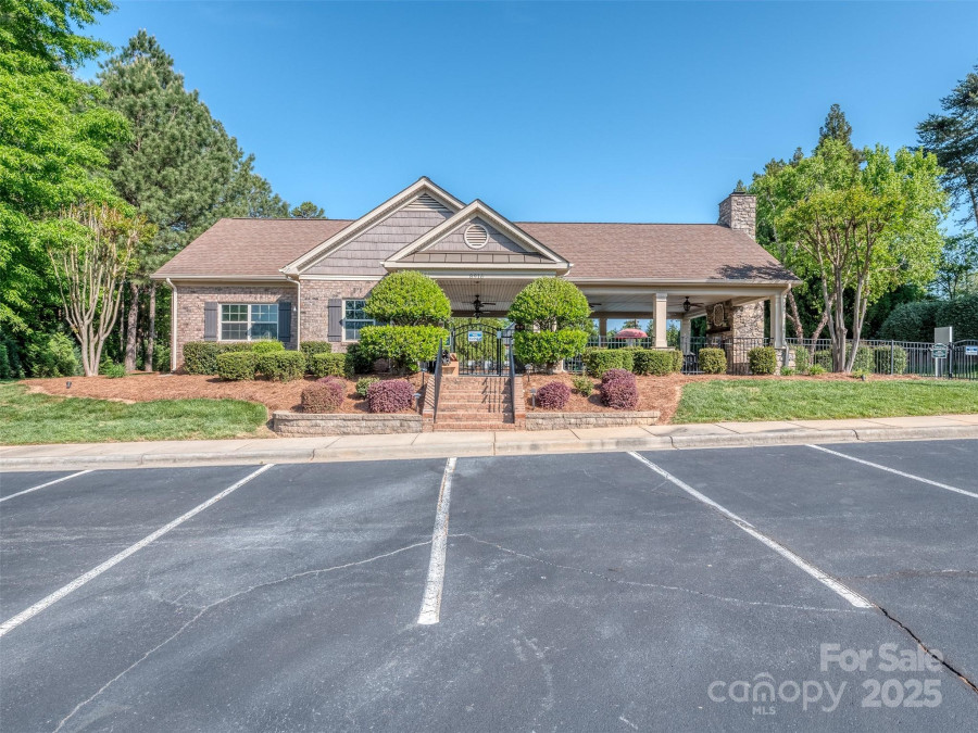 4008 Widgeon Way Waxhaw, NC 28173