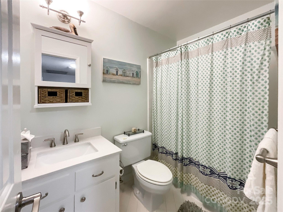 2214 Cannonade Ct Matthews, NC 28105