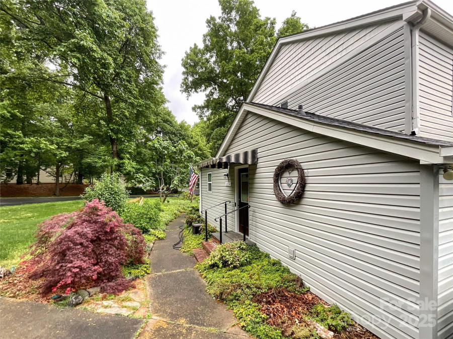 2214 Cannonade Ct Matthews, NC 28105