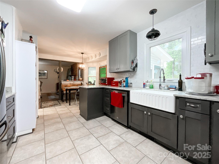 2214 Cannonade Ct Matthews, NC 28105