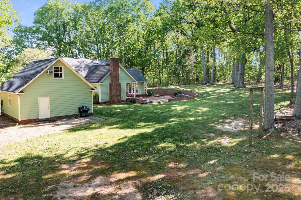 101 Blueberry Hill Dr Statesville, NC 28625