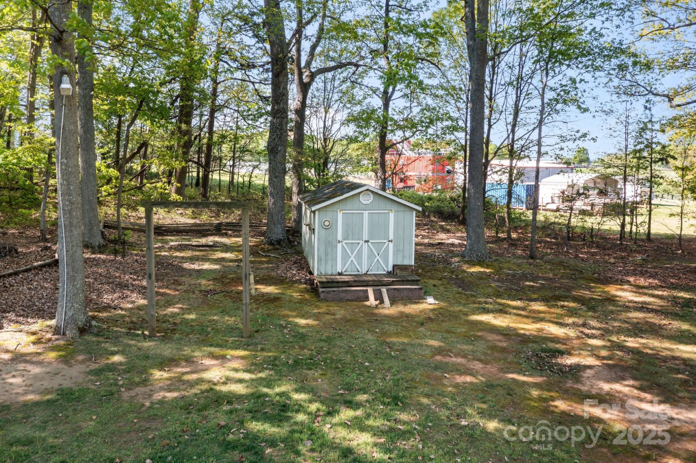 101 Blueberry Hill Dr Statesville, NC 28625