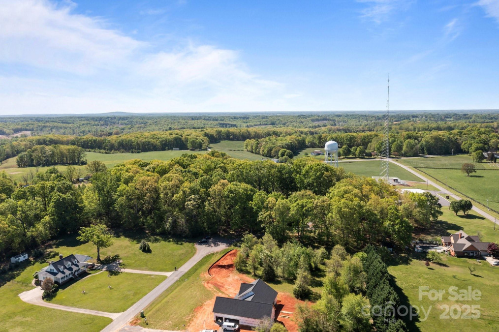 101 Blueberry Hill Dr Statesville, NC 28625