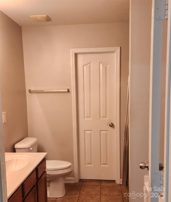 616 Mountain Quail Dr Charlotte, NC 28216