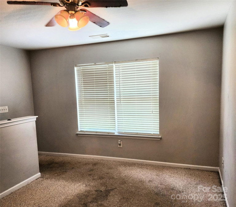 616 Mountain Quail Dr Charlotte, NC 28216