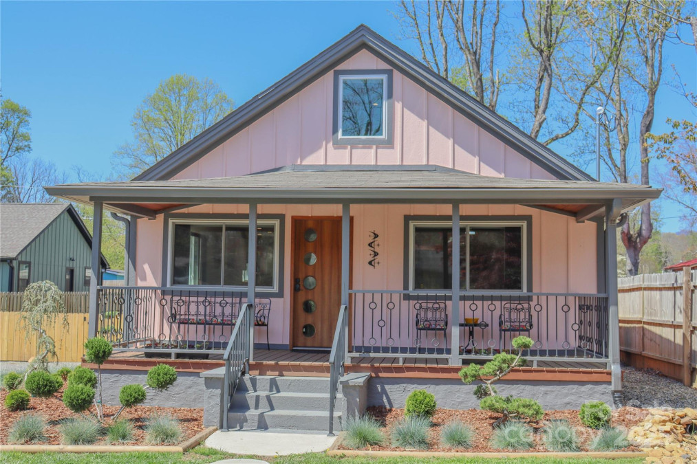 219 Flat Creek Rd Black Mountain, NC 28711