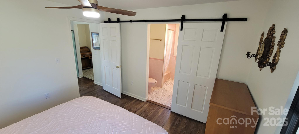 219 Flat Creek Rd Black Mountain, NC 28711