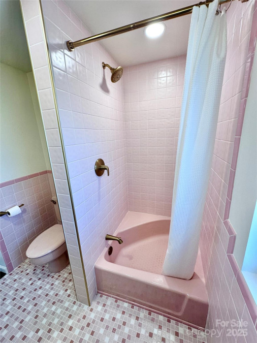 219 Flat Creek Rd Black Mountain, NC 28711